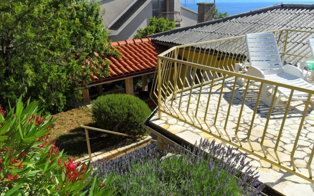 Apartment Zlato - with pool : A3 Lovor  Senj, Riviera Senj