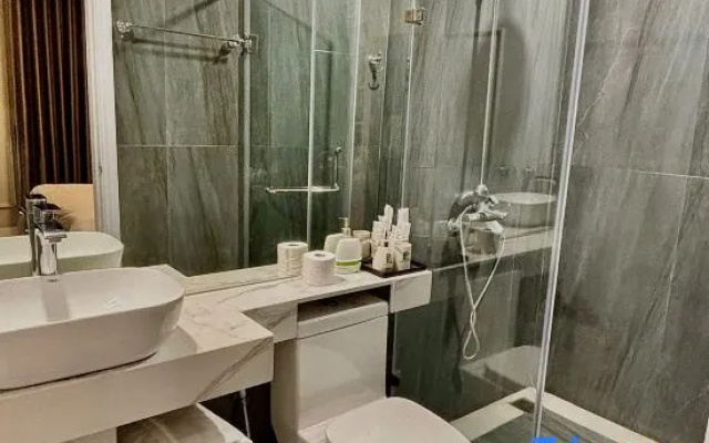 Westlake Pearl Suites & Spa 2 - By Pegasy Group – Bathroom – Hanoi