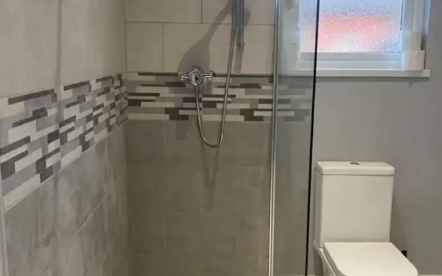 So-fresh So-clean Beautiful 3-bed House n Belfast