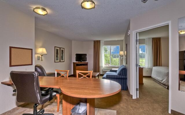 Candlewood Suites Burlington South, an IHG Hotel