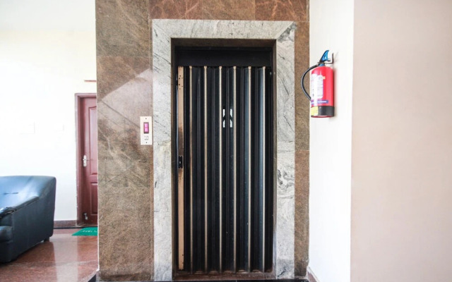 SPOT ON 44152 Lk Residency