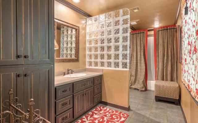 The Funky Monkey Inn