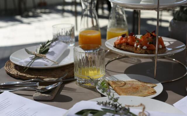 Alabriga Hotel & Home Suites