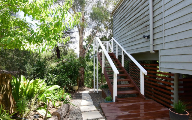 Treetops - Newly renovated, in the village!