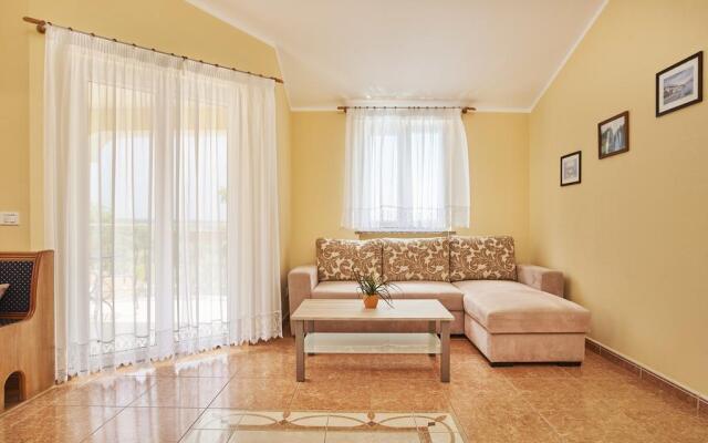 Apartments Mirna
