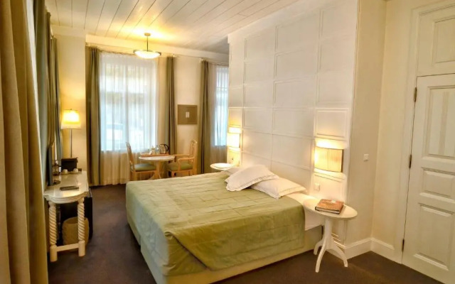Kar's Otel - Special Class