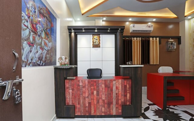 OYO 9658 Hotel Madhuram