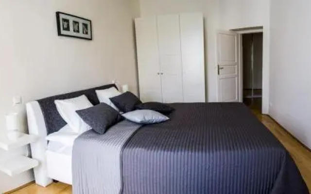 Modern Apartment Riegrovy sady