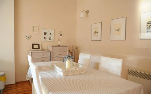 Mirjana - Nearby the sea - A-zoe