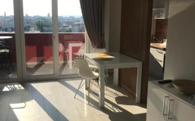 Modern Studio