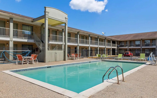 SureStay Plus by Best Western Beaumont