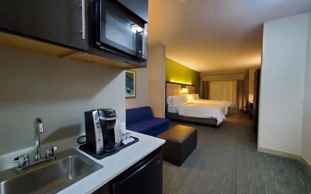 Holiday Inn Express Hotel & Suites Pearland by IHG