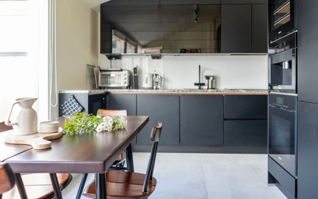 Spacious apartment with sauna & balcony