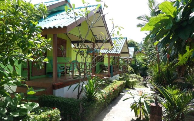 Green Cottage Beach Resort