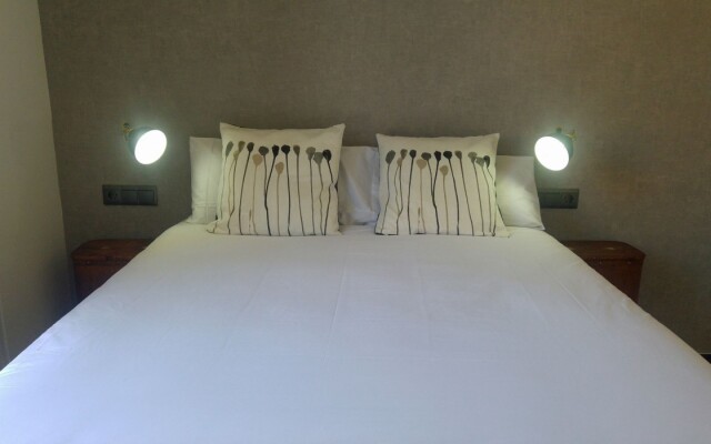 The Lights City Rooms