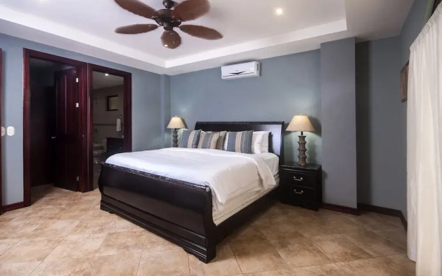 Monte Rey by Dream Makers