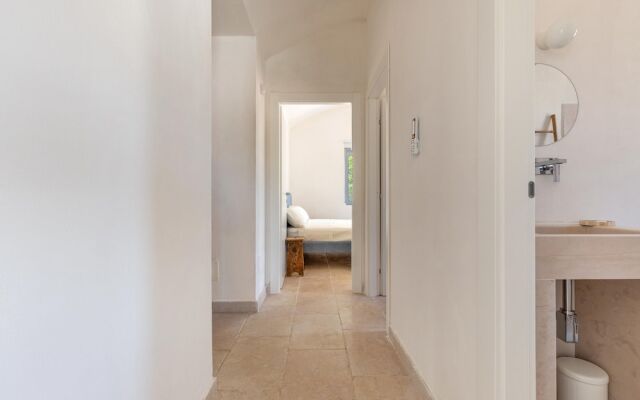 2499 Trulli La Meringa by Perle di Puglia