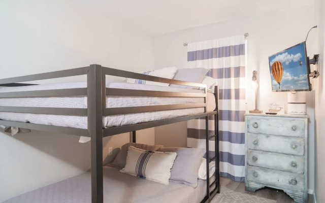 Bethys Beachy Beauty Regency Towers!