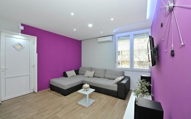 Apartment Purple Summer City