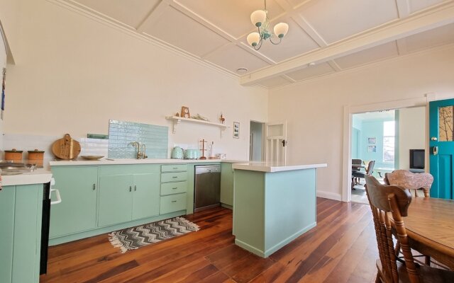 4 Bedroom Character House Papakura