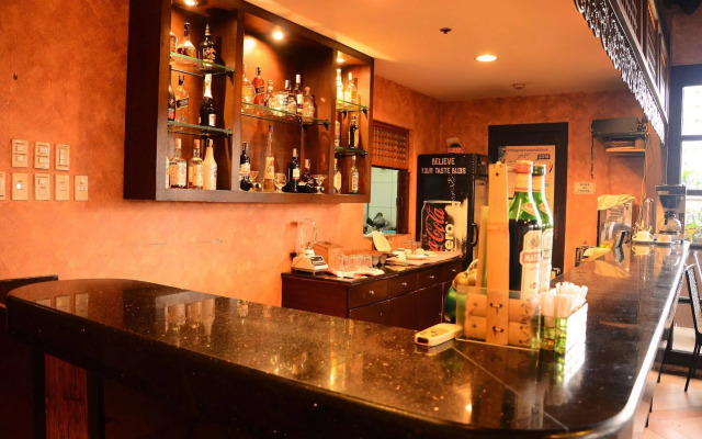 Pearl Lane Hotel