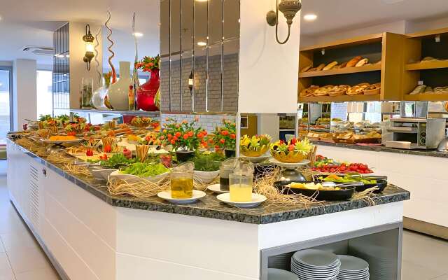 Best Western Plus Khan Hotel