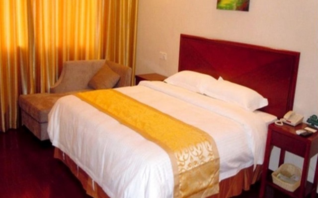 GreenTree Inn CangZhou Qing County JingFu (S) Street Express Hotel – Guest Rooms – Cangzhou