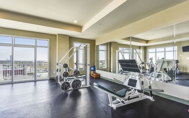 Emerald 707 2 Br condo by RedAwning