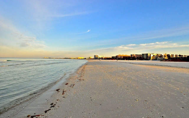 Twin Palms at Siesta