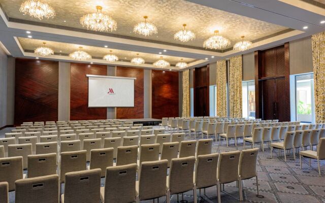 Fiji Marriott Resort Momi Bay