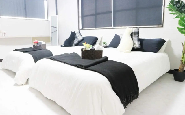 Premier White House 那覇久茂地