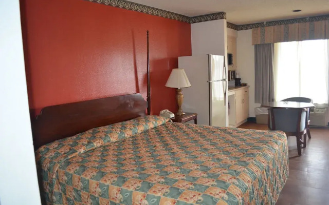 Granbury Inn & Suites