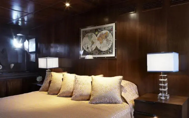 Luxury Yacht MM2