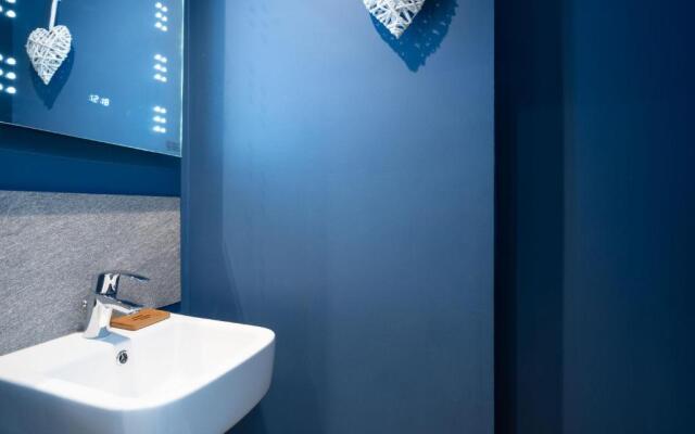 Spacious - 3 Storey Apartment - Central Ambleside - Outstanding Views