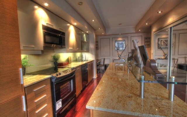Luxury Downtown Water Front Condo offered by Short Term Stays