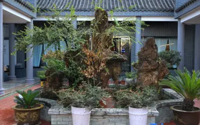 qingzhuyuexianghotel(Xi'anSouthChang'anStreet,AerospaceCity SubwayStation Store)