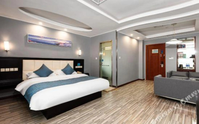 Taoran Zhixing Hotel (Huangshi Zhonglou Pedestrian Street)