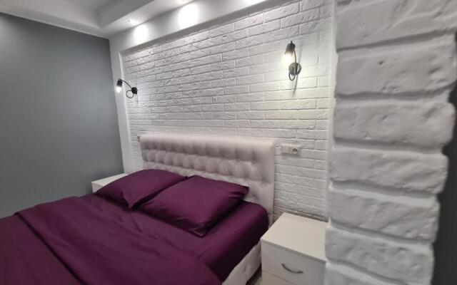 Apartaments on Metalurhiv 34