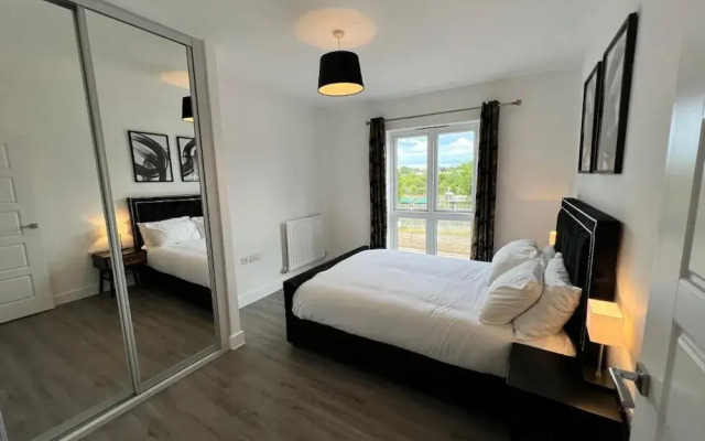 Modern 2 Bedroom Apartment