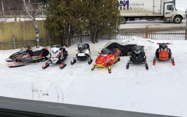 Island Pond Country Inn (Formerly the Lakefront Inn & Motel)