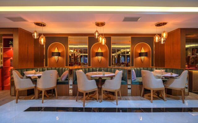 Elysium Deluxe Suites