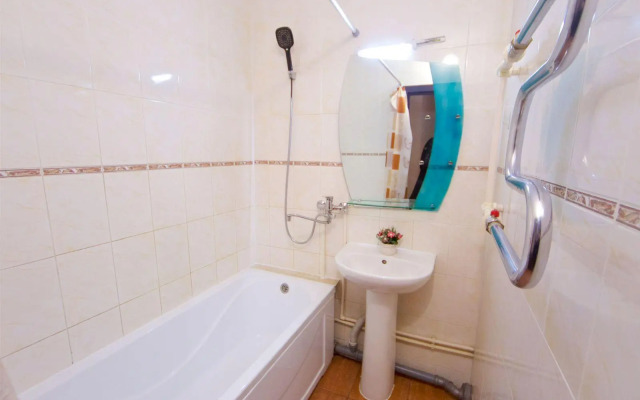 Апартаменты на улице Авиаторов 38