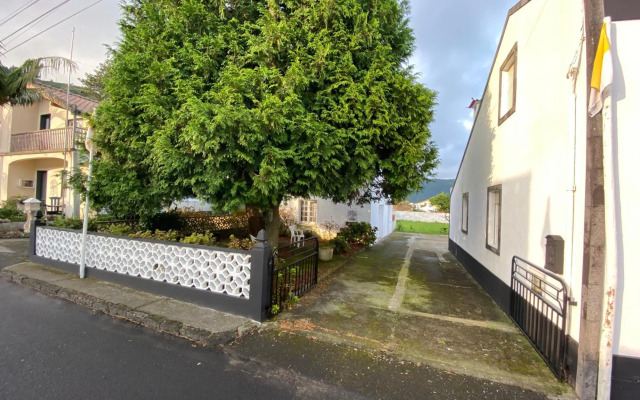 THE CEDAR TREE HOUSE Studio 48