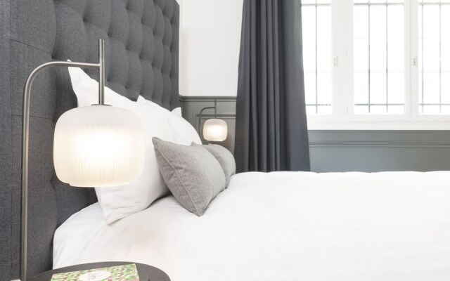 Luxury 4BDR Le Marais I by Livinparis