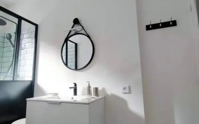 Proche des Thermes et à pied du lac