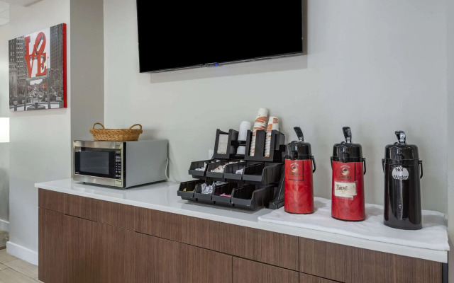 Comfort Inn Philadelphia International Airport West