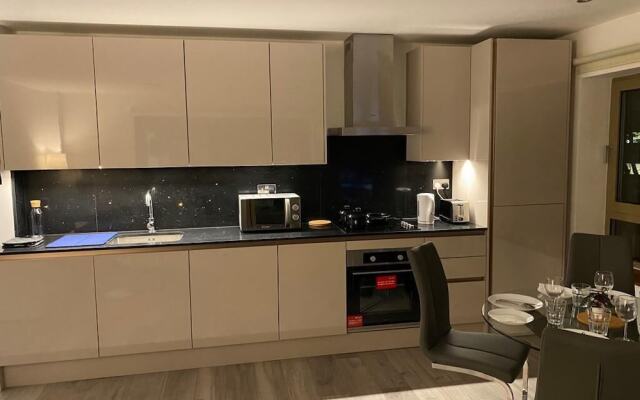 Kensington House by Solitaire Suites