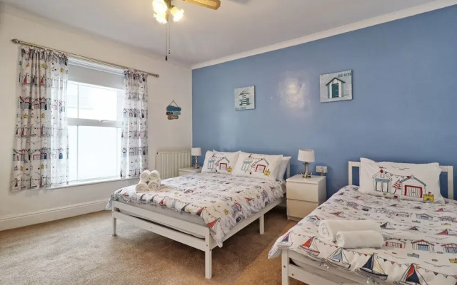 Walton Beach Holiday Lets