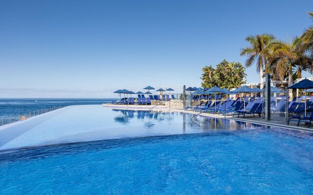 Marina Suites