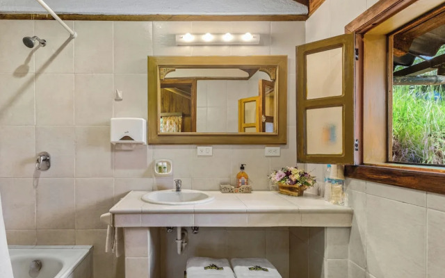 Sachatamia Lodge